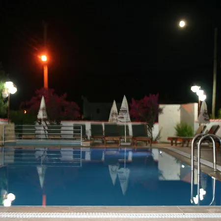 Alinda Motell 4*